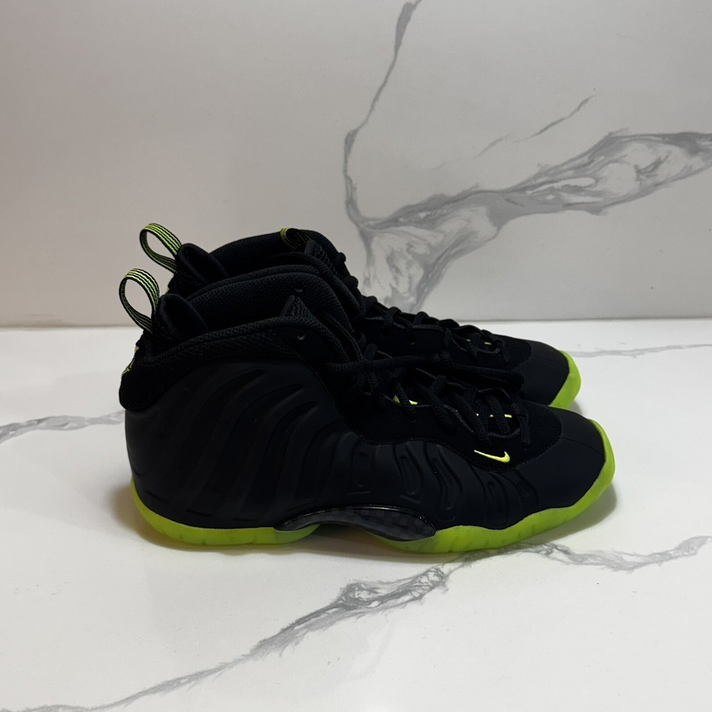 Nike Kids Black and Neon Green Foamposite Sneakers